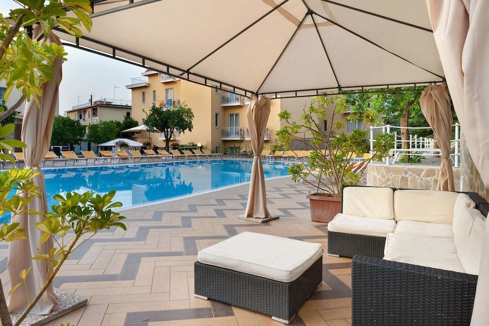 Grand Hotel Parco Del Sole Сант'Агнело Екстериор снимка