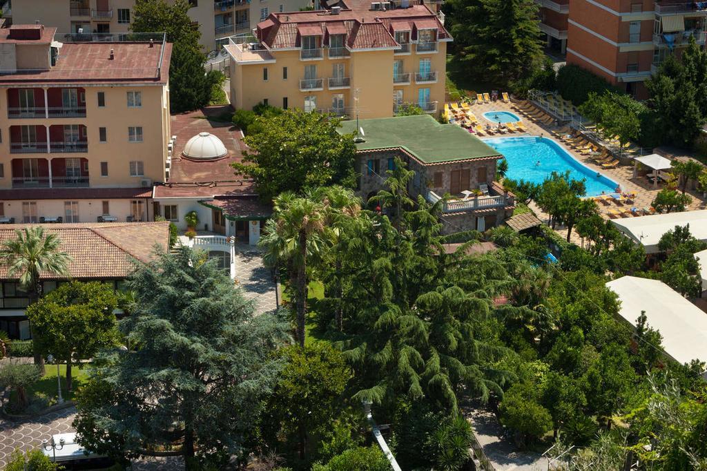 Grand Hotel Parco Del Sole Сант'Агнело Екстериор снимка