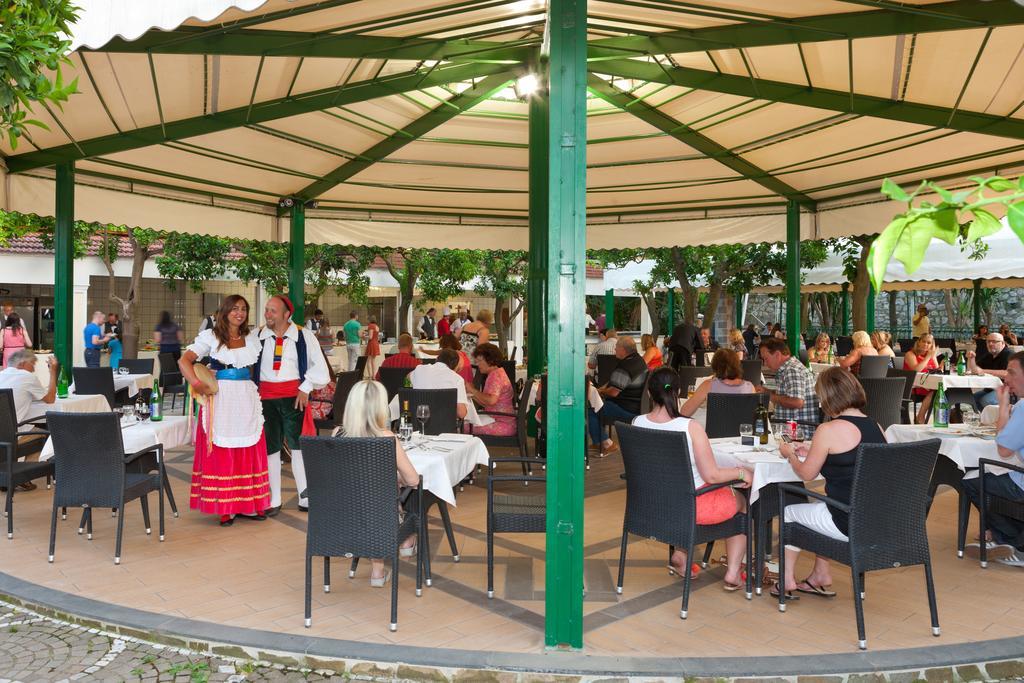 Grand Hotel Parco Del Sole Сант'Агнело Екстериор снимка