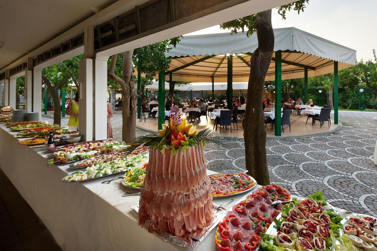 Grand Hotel Parco Del Sole Сант'Агнело Екстериор снимка