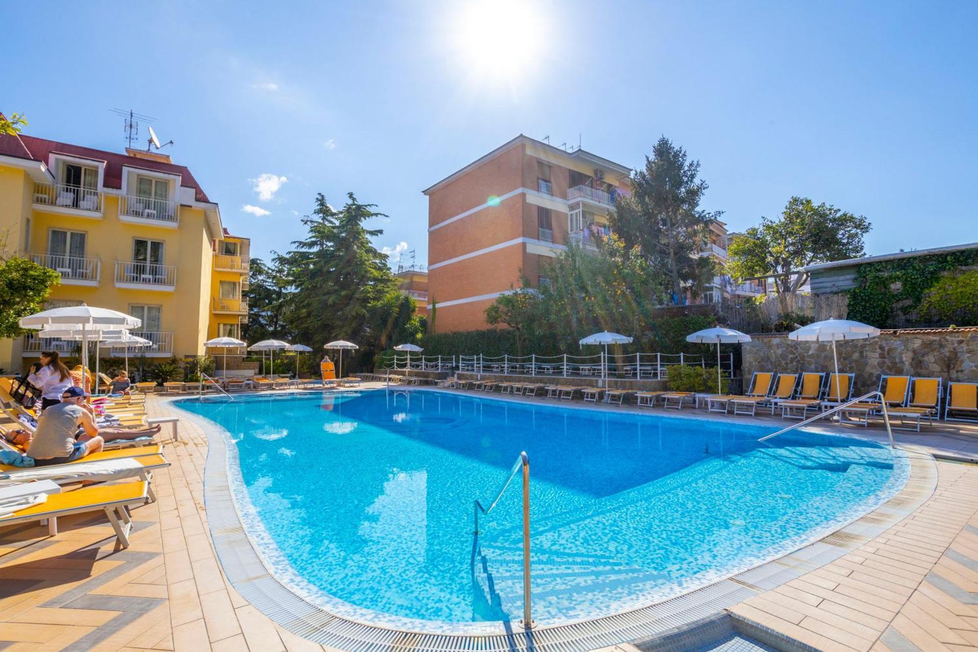 Grand Hotel Parco Del Sole Сант'Агнело Екстериор снимка