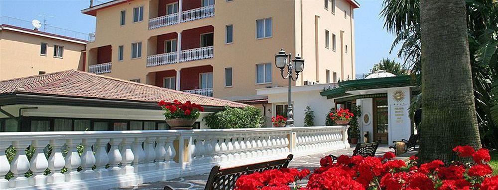 Grand Hotel Parco Del Sole Сант'Агнело Екстериор снимка